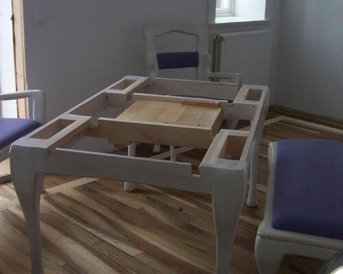 Tisch und Stühle, Maßanfertigung