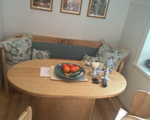 Tisch und Stühle, Maßanfertigung