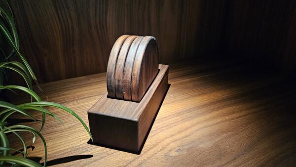 Untersetzer-Set aus Nussbaum-Holz, rund