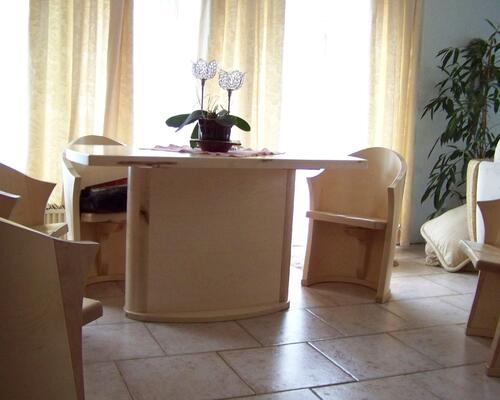 Tisch und Stühle, Maßanfertigung